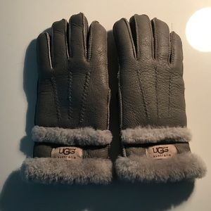 Ugg grey leather & shearling gloves